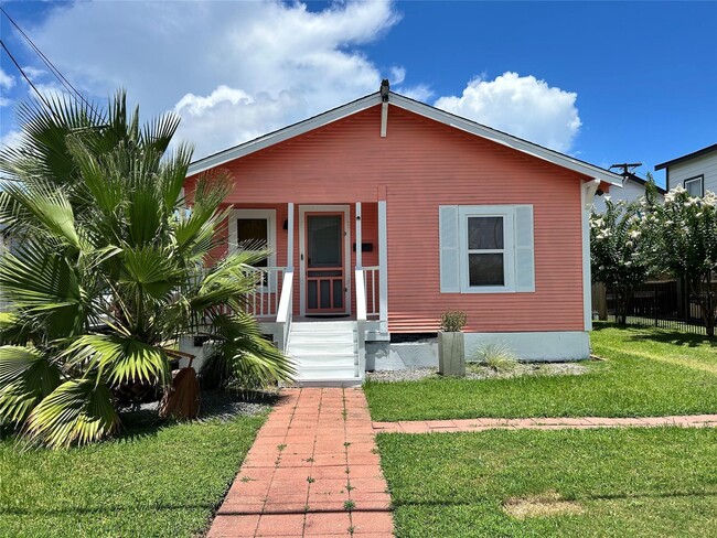 Photo - 2216 Grover Ave