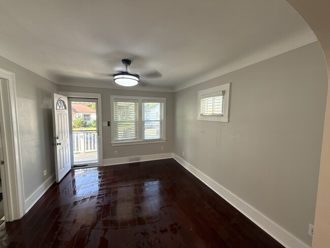 Photo - 22114 Rosedale St