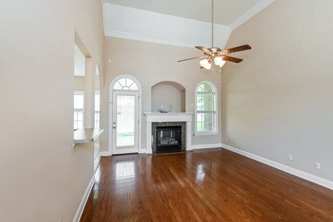 Photo - 4869 Rosebrook Cir E