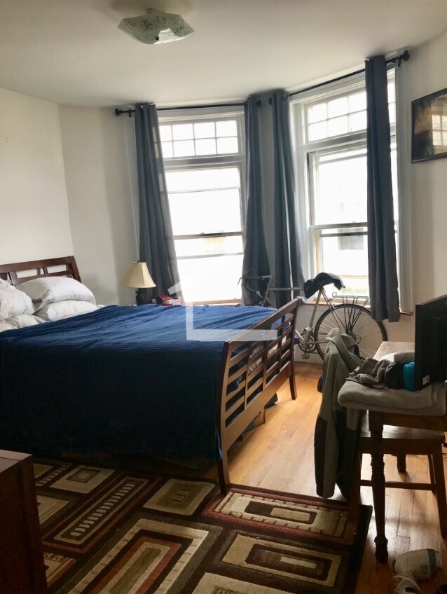 Building Photo - 1673 Beacon St Unit 1 Rental