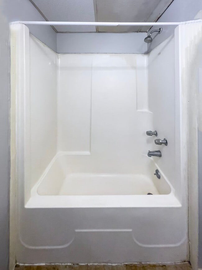 Photo - PRELEASING for AUGUST! Close to Campus