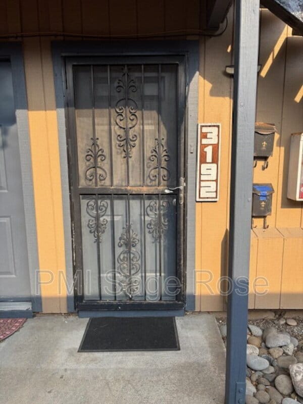 Building Photo - 3192 Bristle Branch Dr