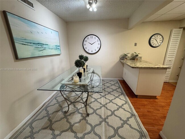 Photo - 6900 SW 39th St Unit 206J