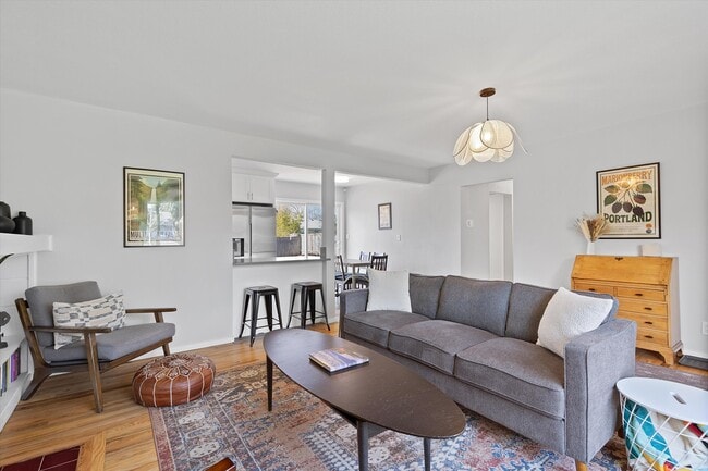 Photo - 4775 SW Beech Dr