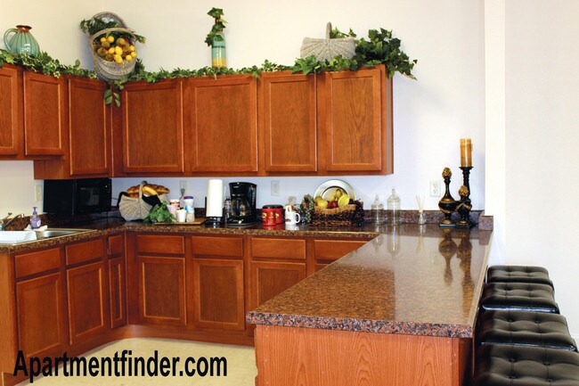 Photo - Renoir Acres Estates Apartments