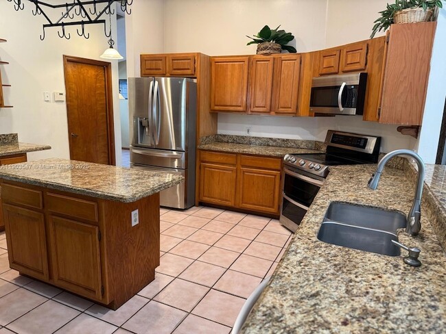 Building Photo - 2700 NW 112th Ave