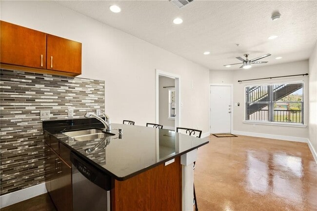 Photo - 1807 Poquito St Unidad 38