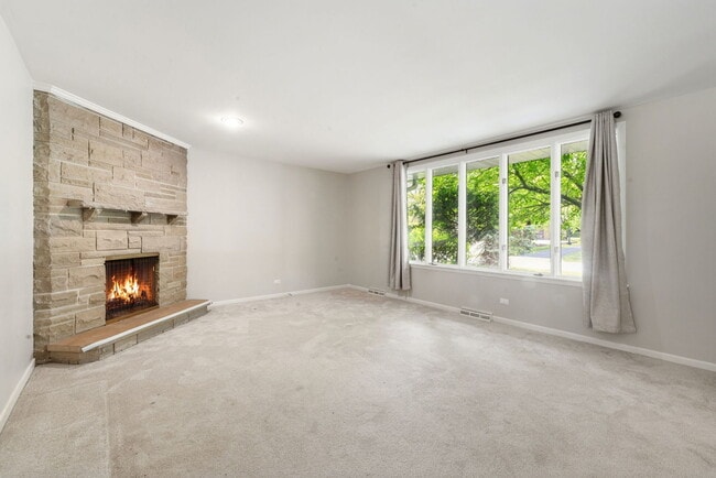 Photo - 27 Sheffield Ln