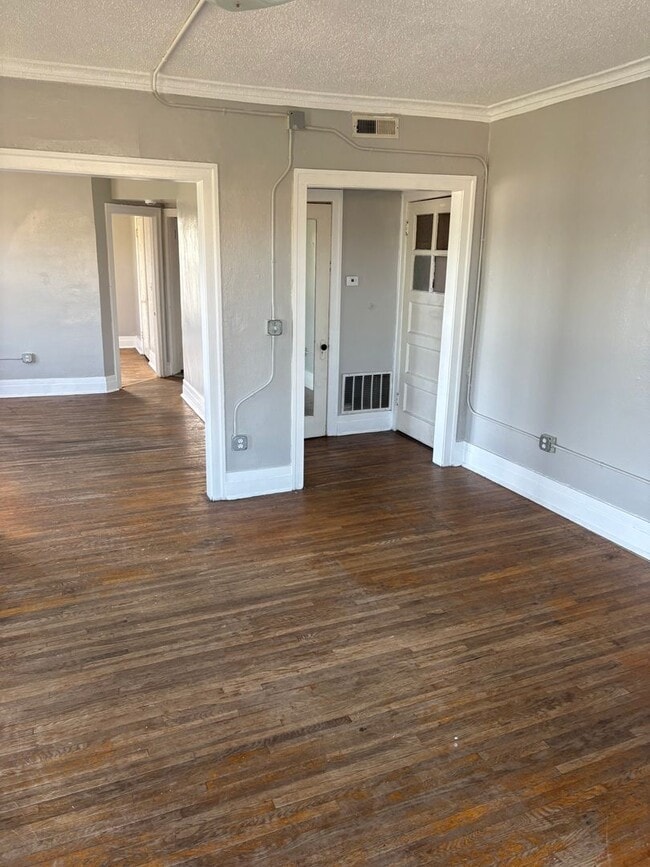 Photo - 608 Wellington St Unidad A4