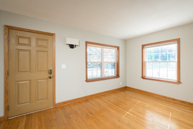 2304 E Holt Ave Unit 2306 E Holt