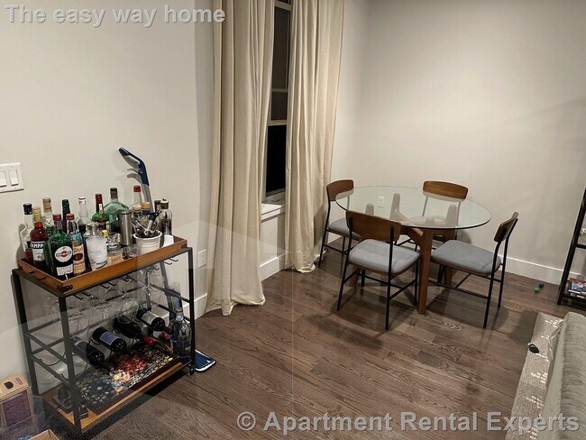 Photo - 434 McGrath Hwy Unidad #414