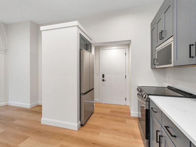 Photo - 177 N Main St Unidad 102