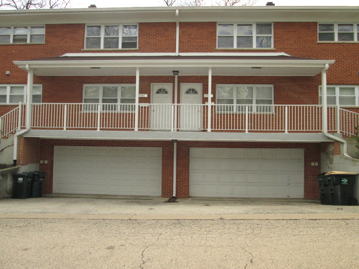 Photo - 169 E Palatine Rd Condo Unit F