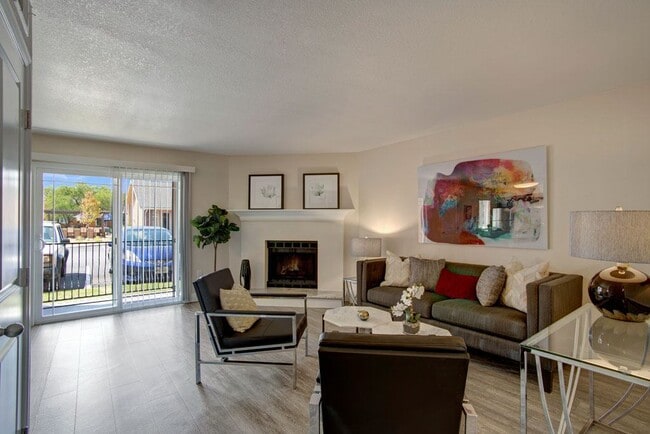 Building Photo - Indigo