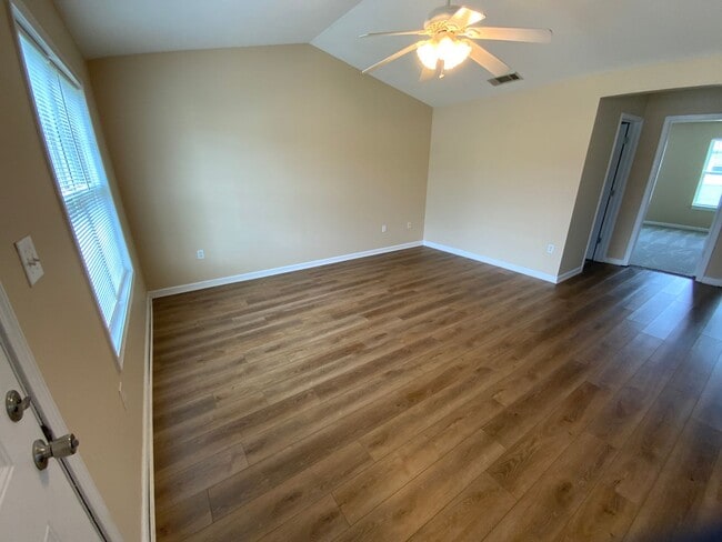 Photo - 6-8 Prescott Ln NW Unidad 6 Prescott Ln