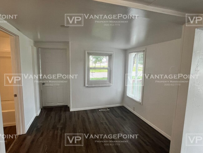 Photo - 917 Merrill St