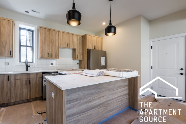 Photo - 1405 W Belden Ave Apartments Unit 2f