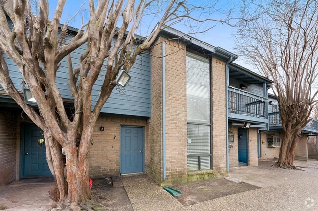 Building Photo - 10001 Westpark Dr Unit 7 Rental