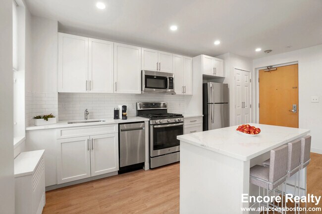 Photo - 82 Gardena St Unit 10-6I