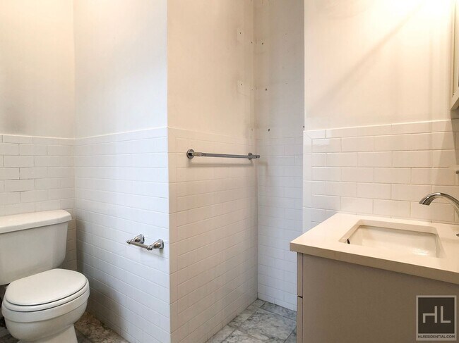 Photo - WEST 72 STREET Unidad 5C