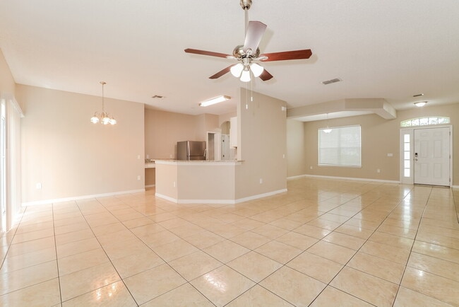 Photo - 2863 Berkshire Cir