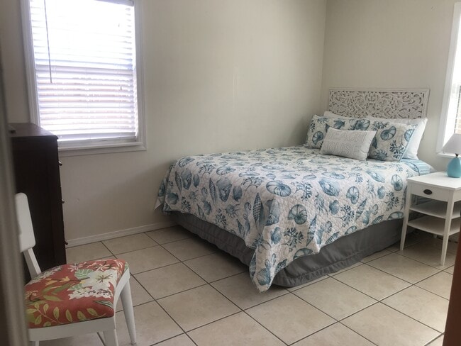 Photo - 818 Mccune Ct