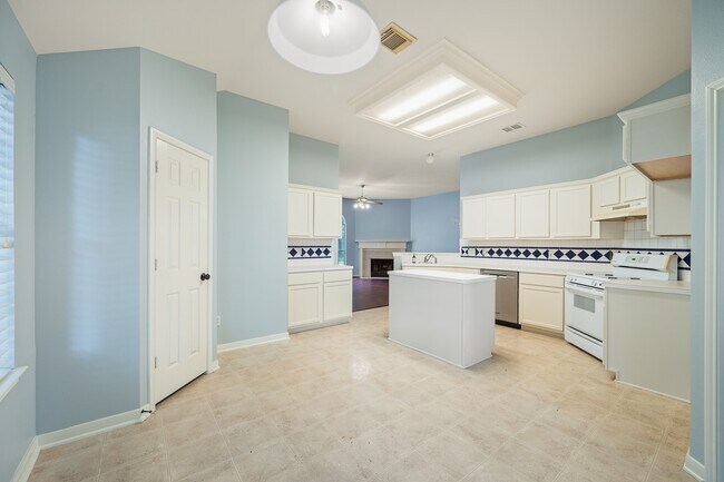 Photo - 5827 Willow Park Dr