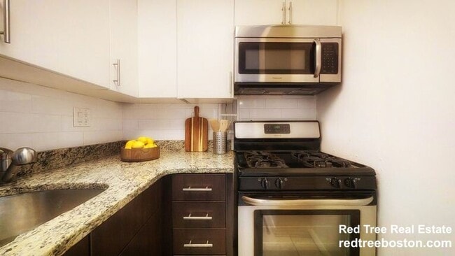 175 Freeman St Unit 604
