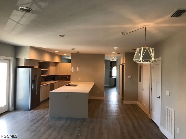 Photo - 4645 SE 11th Pl Unit 304