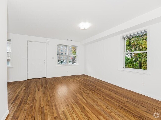Building Photo - 3251 Riverdale Ave Rental
