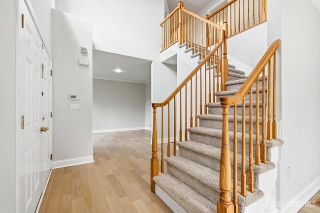 33 Melbloum Ln