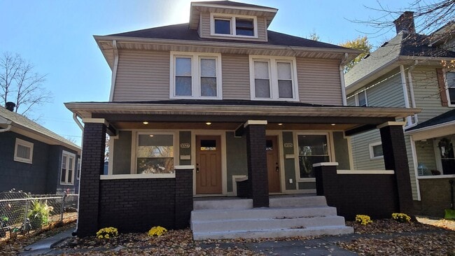 Building Photo - Fully Remodeled Historic Garfield Park Charmer