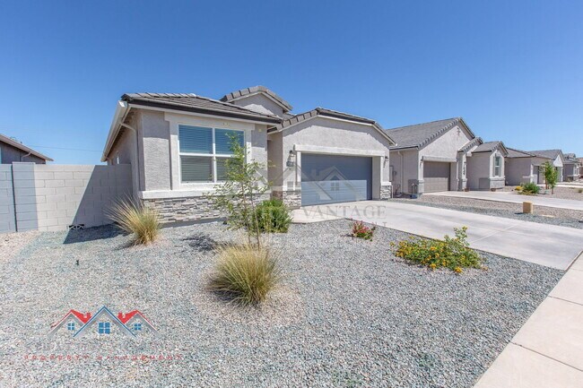 Photo - 1330 W Hess Ave