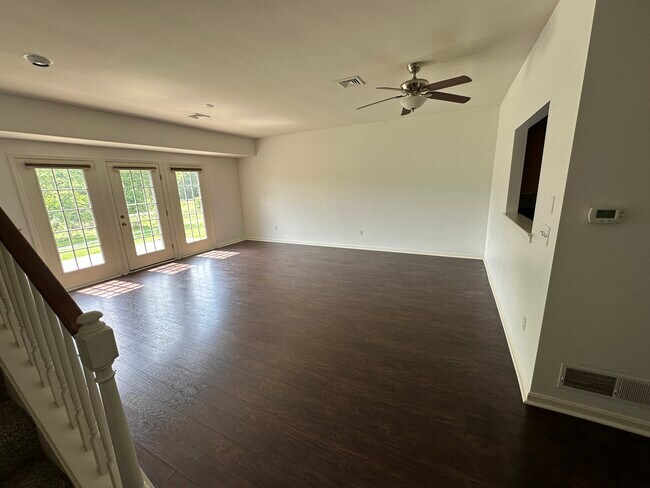 2056 Deer Run Dr