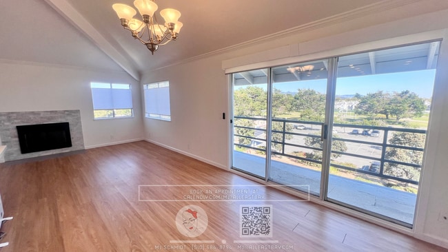 Building Photo - Top Floor 2 Bedroom 2 bath Condo Overlooki... Unit 401