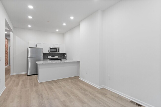 Photo - 2819 W Oxford St Unit 1