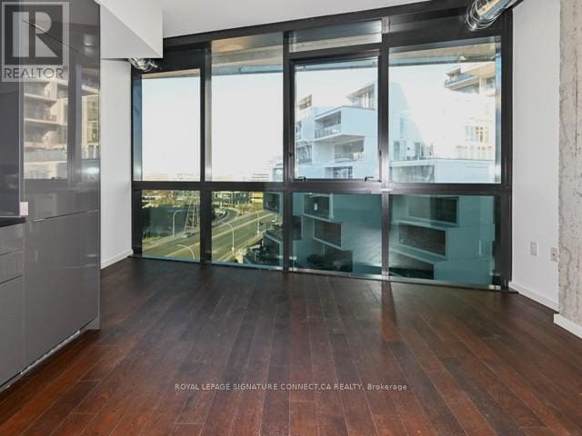Photo - 21 Lawren Harris Square Unit 910