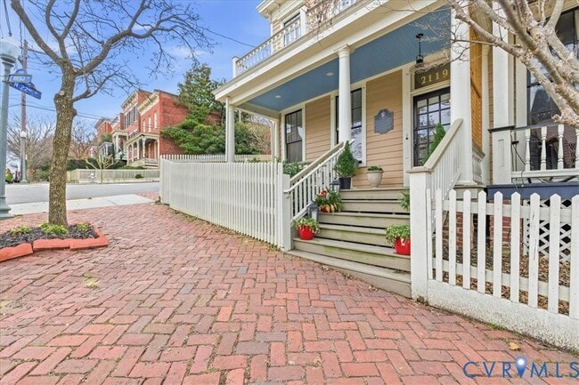 Photo - 2119 E Broad St