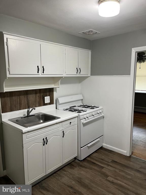 Photo - 4329 Dungan St