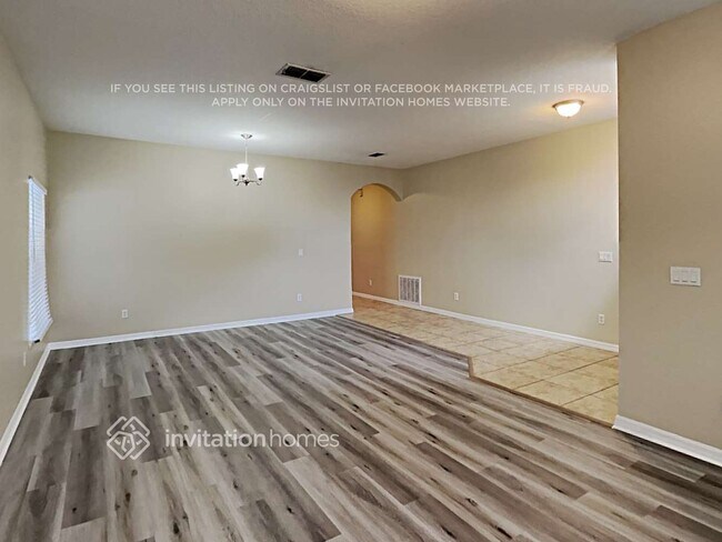 Photo - 2122 Senate Ave