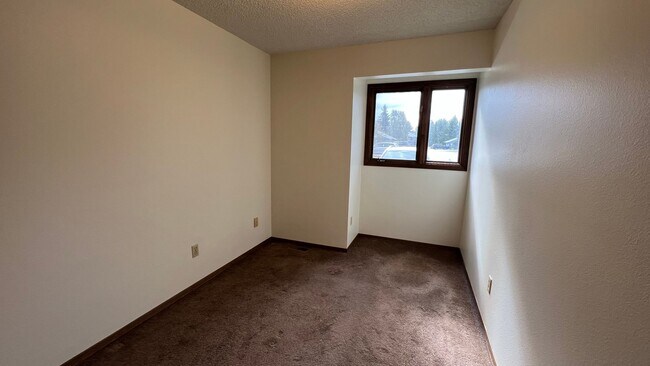 Photo - Cozy ground floor 1 bedroom with private washer and dryer! Unit B8