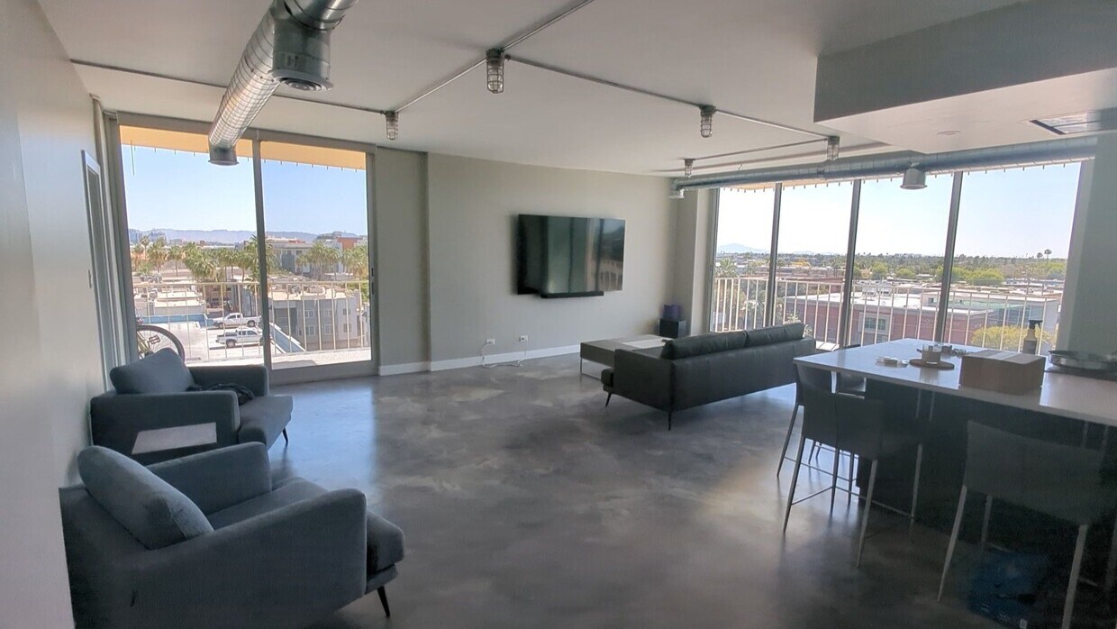 Executive Towers Condo Available for Rent! - Executive Towers Condo Available for Rent!
