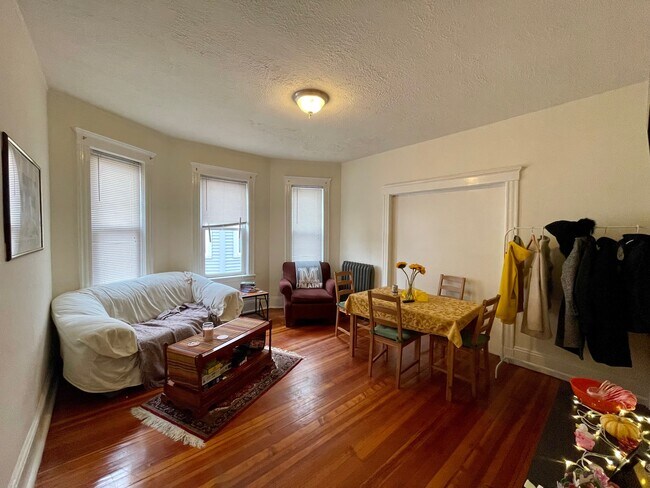 162 Kelton St Unit 2