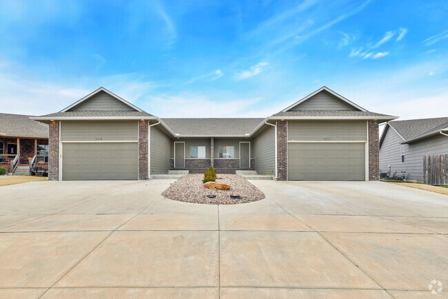 Building Photo - 2204 Quivira Cir Rental