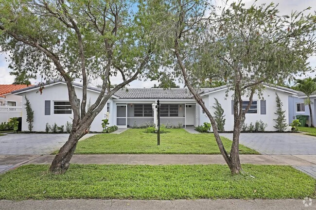 Building Photo - 2133 NE 56th Ct Rental