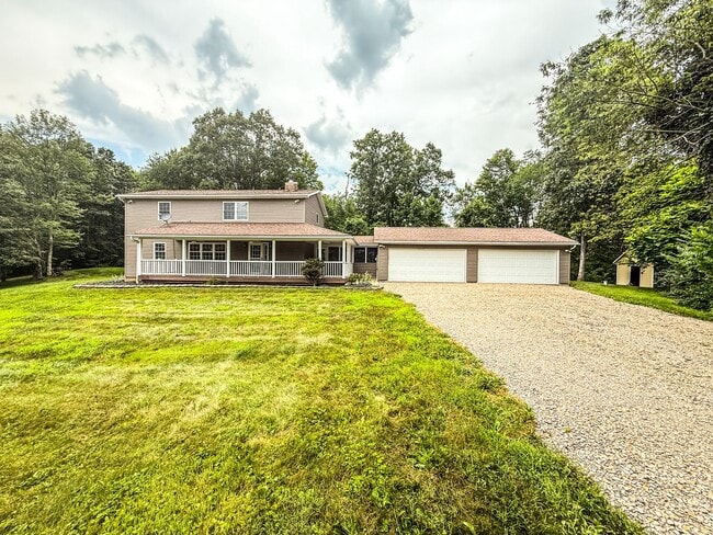 4BD 2.5 BA Home with Acreage in Tippecanoe - 4BD 2.5 BA Home with Acreage in Tippecanoe