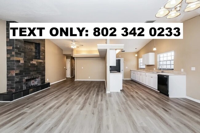 Building Photo - 2471 Wellington Dr