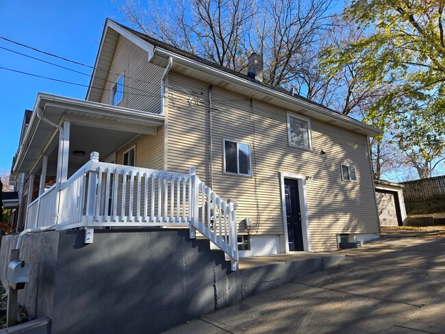 Photo - 324 Rosewood Ave