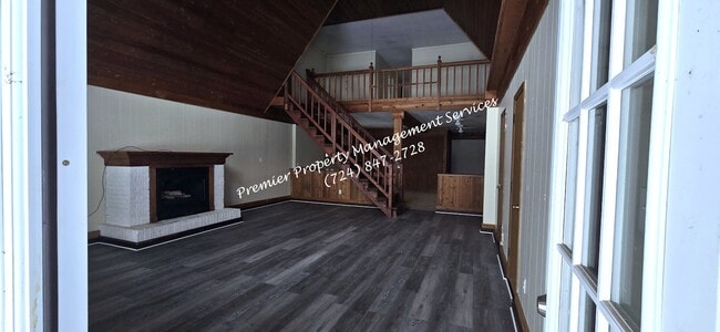 Photo - 114 Bryan St