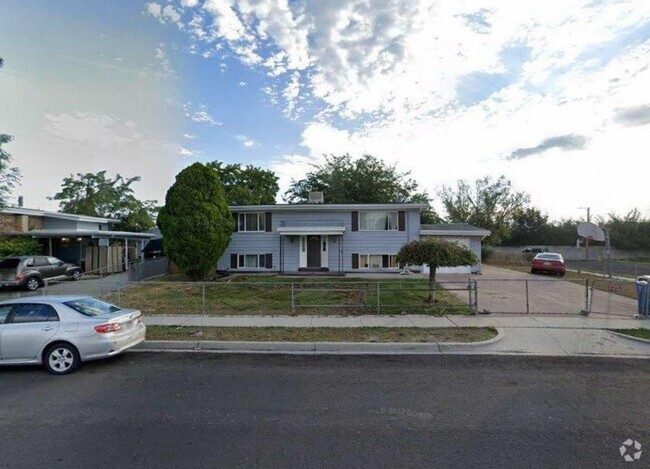 Building Photo - 2617 Vespa Dr Rental
